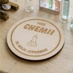 Prezent dla nauczyciela chemii – magnes „Uczę chemii”